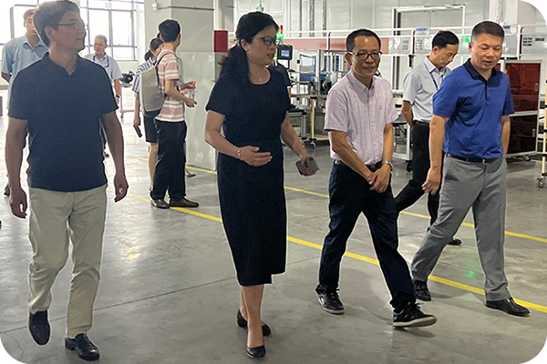 福建省冶金（控股）公司党委委员、、、、副总经理侯孝亮一行到我公司调研、、、、指导