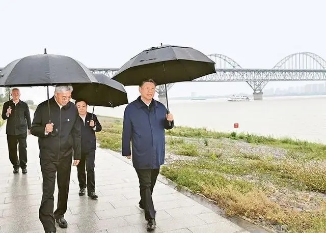 习近平：推进生态文明建设需要处理好几个重大关系